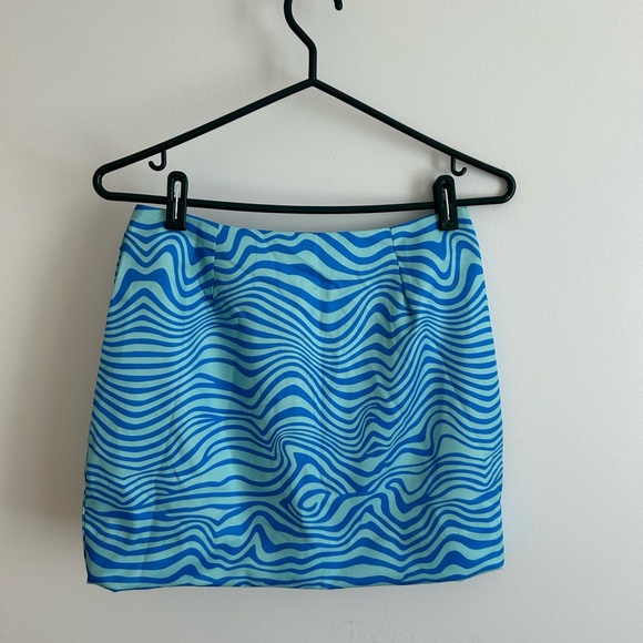 Trendy skirt - Picture 2 of 3